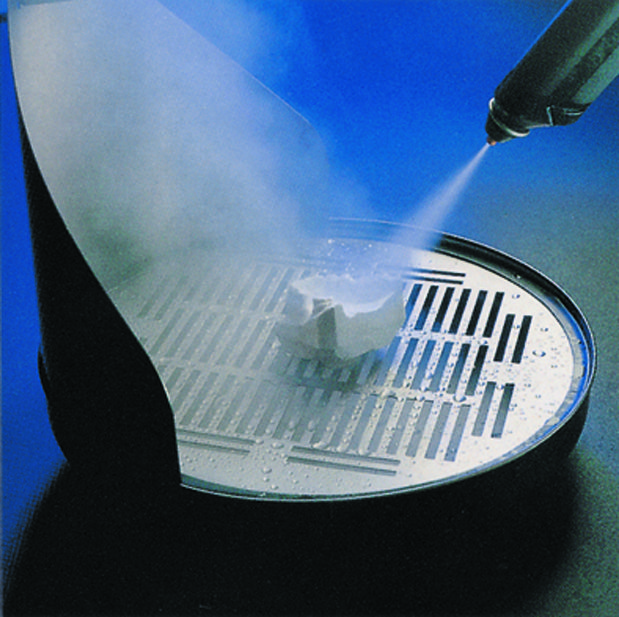 Evaporating dish for steam cleaners