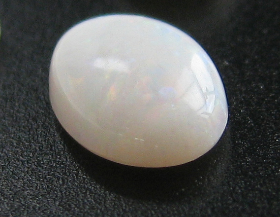 Opal kaboszon owalny 5,00x3,00mm